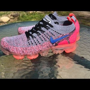 Nike VaporMax FlyKnit Sneakers [Size 8]
